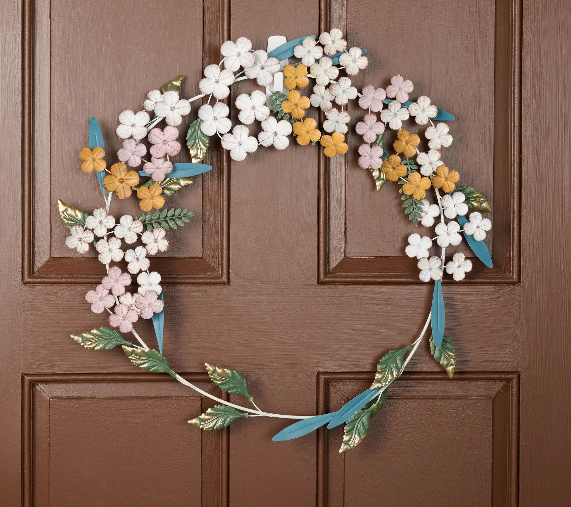 Home Reflections 23" Oval Metal Hydrangea Wreath Home Reflections 23" Oval Metal Hydrangea Wreath