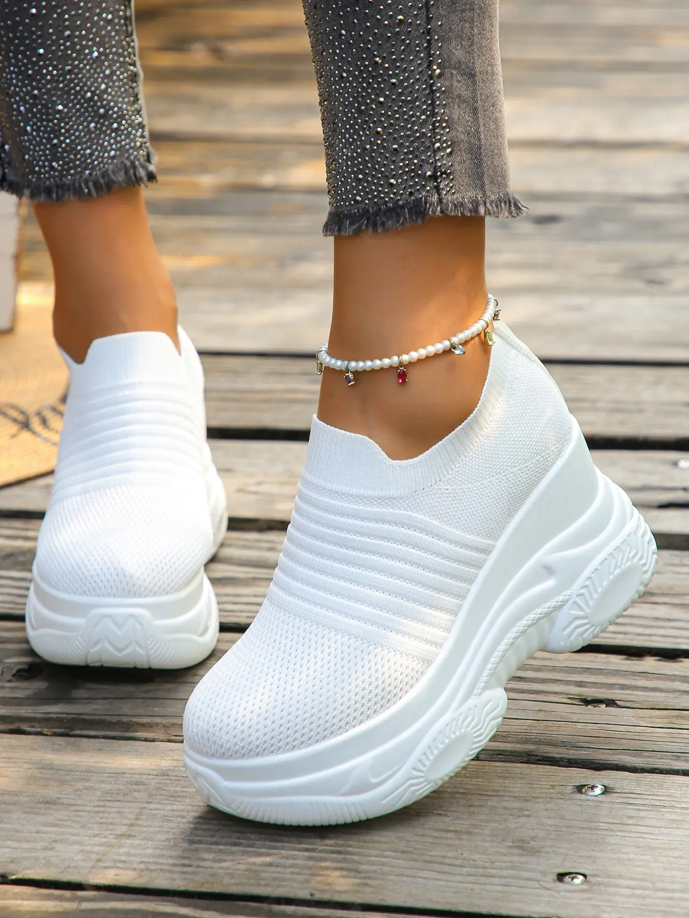 Women's Wedge Platform Hidden Heel Casual Sneakers, Walking Shoes, Footwear Sneakers, Textured Fabric Upper with Hollow-Out Breathable Design, Lightweight & Durable PU Sole, Slip-On Style, for Petite Women, Comfortable for Home, Travel, Sports Shoes