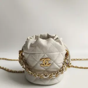 Pre-owned CHANEL leather Crossbody Bags White Caviar Drawstring Mini Bucket Bag【BF 12Z】