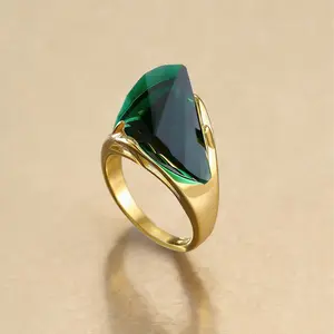 Gold-plated Stainless Steel Ring Chic Light Luxury Niche Elegant Design | Birthday Gift | Retro Style Green Angular-Cut Golden Women's Ring | Christmas / New Year / Valentine's Day / Mother's Day Gift | A Heartwarming Surprise for Girlfriend & Mom