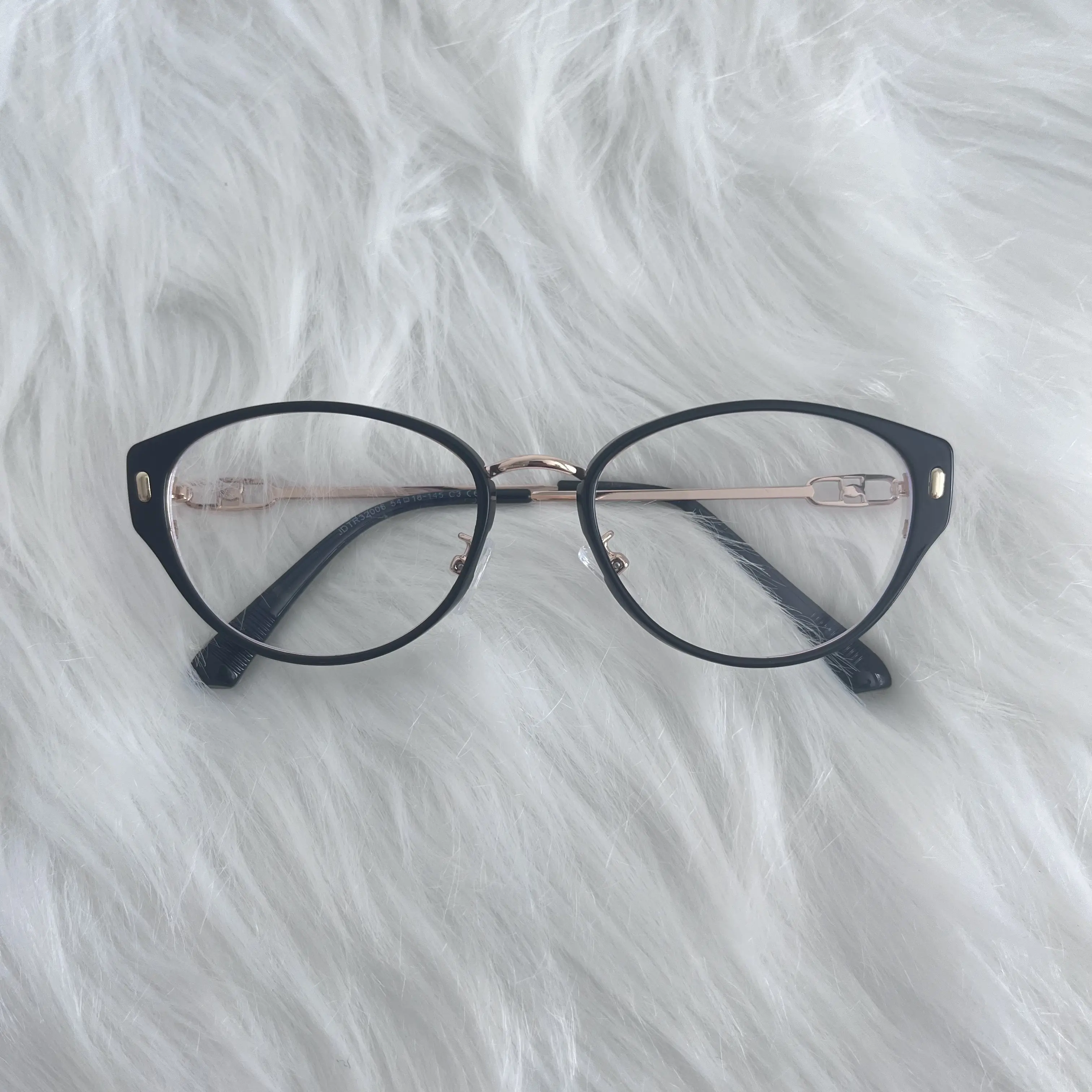 Unisex Modern Black-Gold Full Rim Glasses - Chic Metal Temple Eyewear with Signature Style, Gold-Tone Details, High-Density Materials, Lightweight Design, Resilient Craftsmanship for Aesthetic Office Use, Boss Lady, Versatile Style Powerhouse