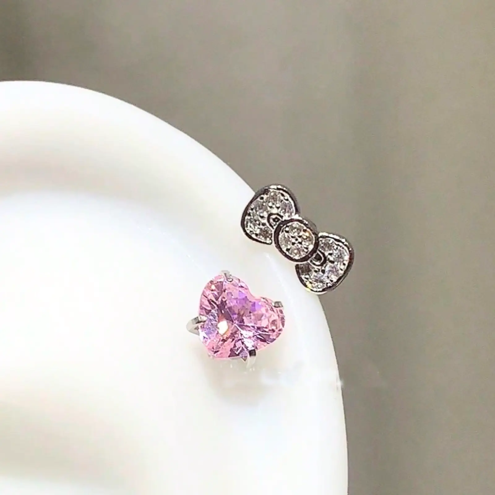 Cute Bow Horseshoe Ring Piercing with Sparkling Zirconia – Y2K Punk Goth Aesthetic Jewelry for Trendy Girls | Hypoallergenic & Stylish Accessory
