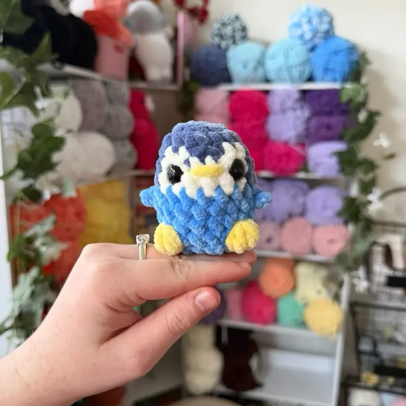 Baby crochet blue penguin (mini)