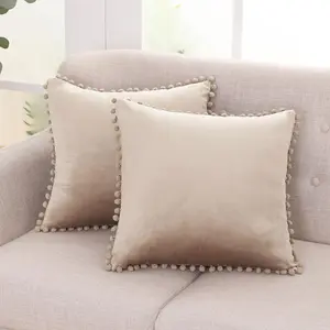 Deconovo Velvet Pillow Cover – Soft Solid Color with Playful Pom-Poms