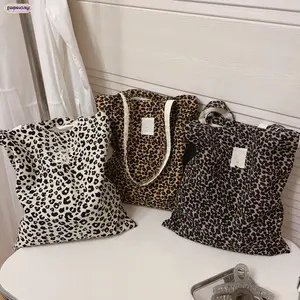 Leopard Print Twill Fleece Shoulder Bag for Women, Large Capacity Retro Tote, Trendy Soft Fleece College Book Bag, Casual Daily Shoulder Bag for Travel, Fashion, School