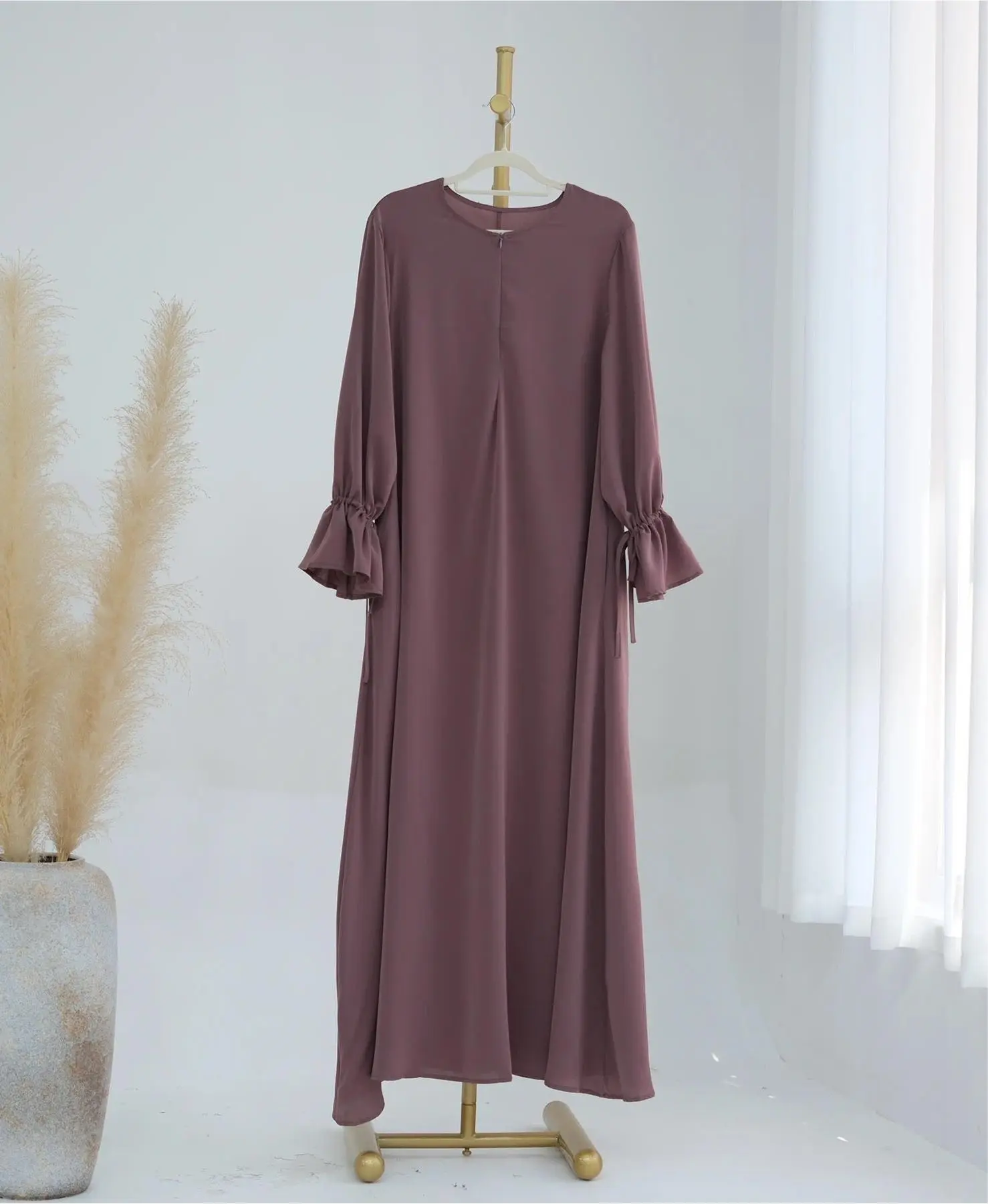 ModestybyMariama Modest Islamic Abaya, Women's Casual Long Sleeve Loose Fit Nadia Maxi Dress in Pastel Pink Purple with 1/4 Zipper for Nursing, Adjustable Arm Flaps