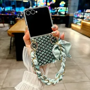 Glitter Diamond Electroplate Fish Scale Texture Phone Case For Samsung Galaxy Z Flip 7 6 5 4 3 Protective Cover with Bracelet