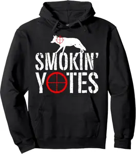 Smokin Yotes Coyote Hunter Hunting Yotes Pullover Hoodie