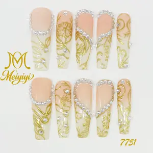 .DP.7751.Exquisite Gradient Heart Rhinestone Wearable Nail