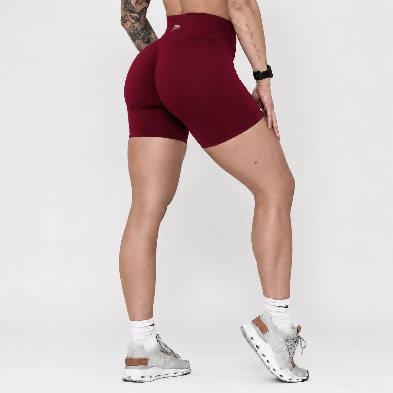 Pinnacle 4" Scrunch Butt Shorts - Deep Maroon