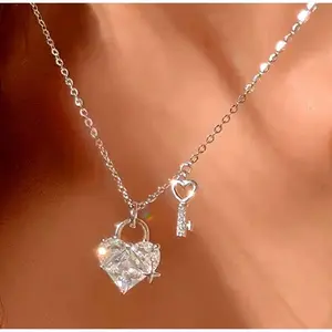 Women's Shiny Heart-Shaped Lock Key Pendant Necklace, Silvery Cubic Zirconia Fashion Jewelry with Diamond-Cut Chain & CZ Bling