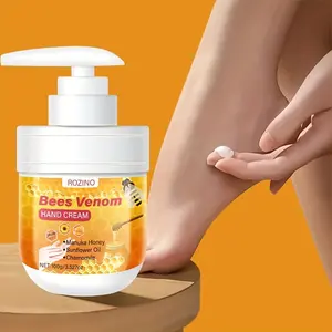 100g Bee Venom Hand and Foot Cream, enriched with Manuka honey, sunflower seed oil and chamomile essence, deeply nourishes hands and effectively improves problems such as dryness, roughness and fine lines