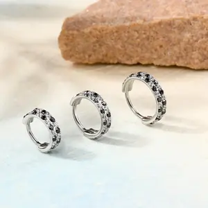OUFER BODY JEWELRY 20G Unisex Checkerboard Grid Hinged Segment Nose Ring - 316L Stainless Steel, Non-Tarnish Cubic Zirconia Body Jewelry for Nostril, Ear Cartilage Piercings, Non Tarnish Jewelry