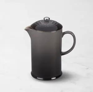 Le Creuset Café Stoneware French Press - 34 oz Capacity, Stainless Steel Plunger, Mesh Sieve, Dishwasher Safe, Classic Design for Coffee & Tea