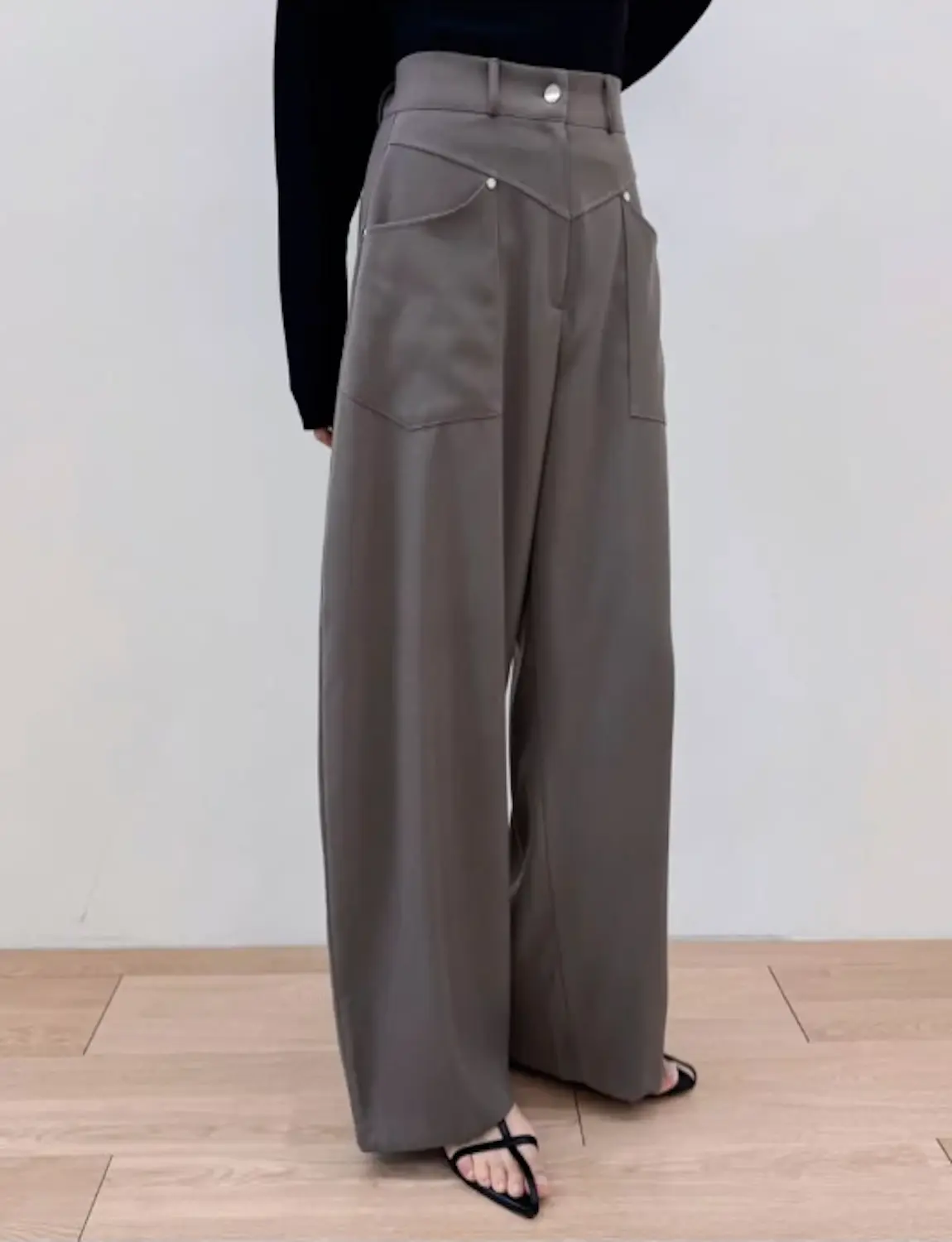 Curved Pocket Pants