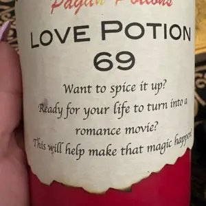 Enhance romantic, emotional and physical connection candle
