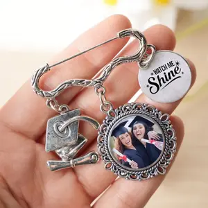 Custom Photo Graduation 2026 Pin, Personalized Memorial Lapel Charm for Senior Class of 2026, Emotional Graduation Keepsake Accessory