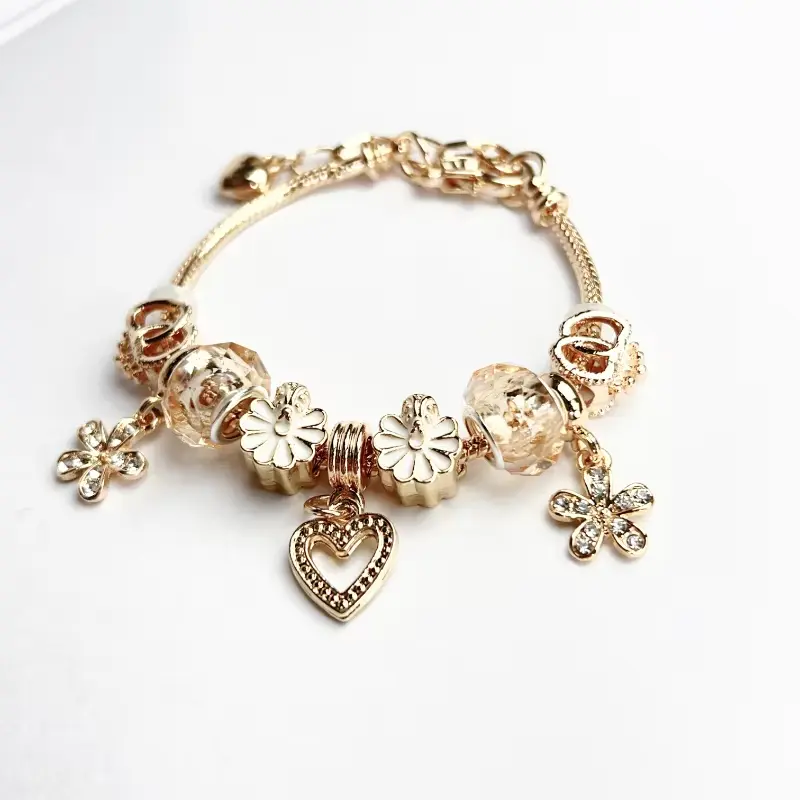Women's Fashion Luxury Gold Color Bracelet with Artificial Zircon Rhinestones, Flower-Heart Beads, Ideal Summer Gift for Costume Jewelry Enthusiasts