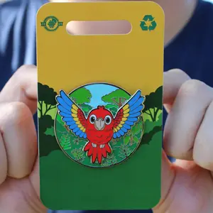 Kawaii Scarlet Macaw Flying In Rainforest - Pin on Pin