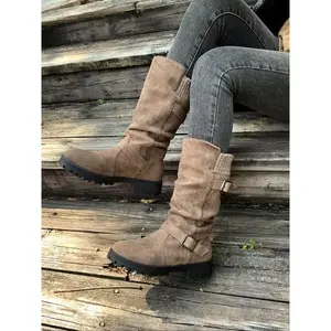 Comfortable mid calf suede women's boots for autumn and winter, with a retro flat design that is comfortable and versatile, perfectly fitting the legs, and suitable for autumn and winter fashion boots