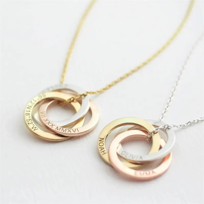 Personalized Interlocking Circle Family Name Necklace, Custom Engraved Name Necklace, Gift for Her, Gift for Mom