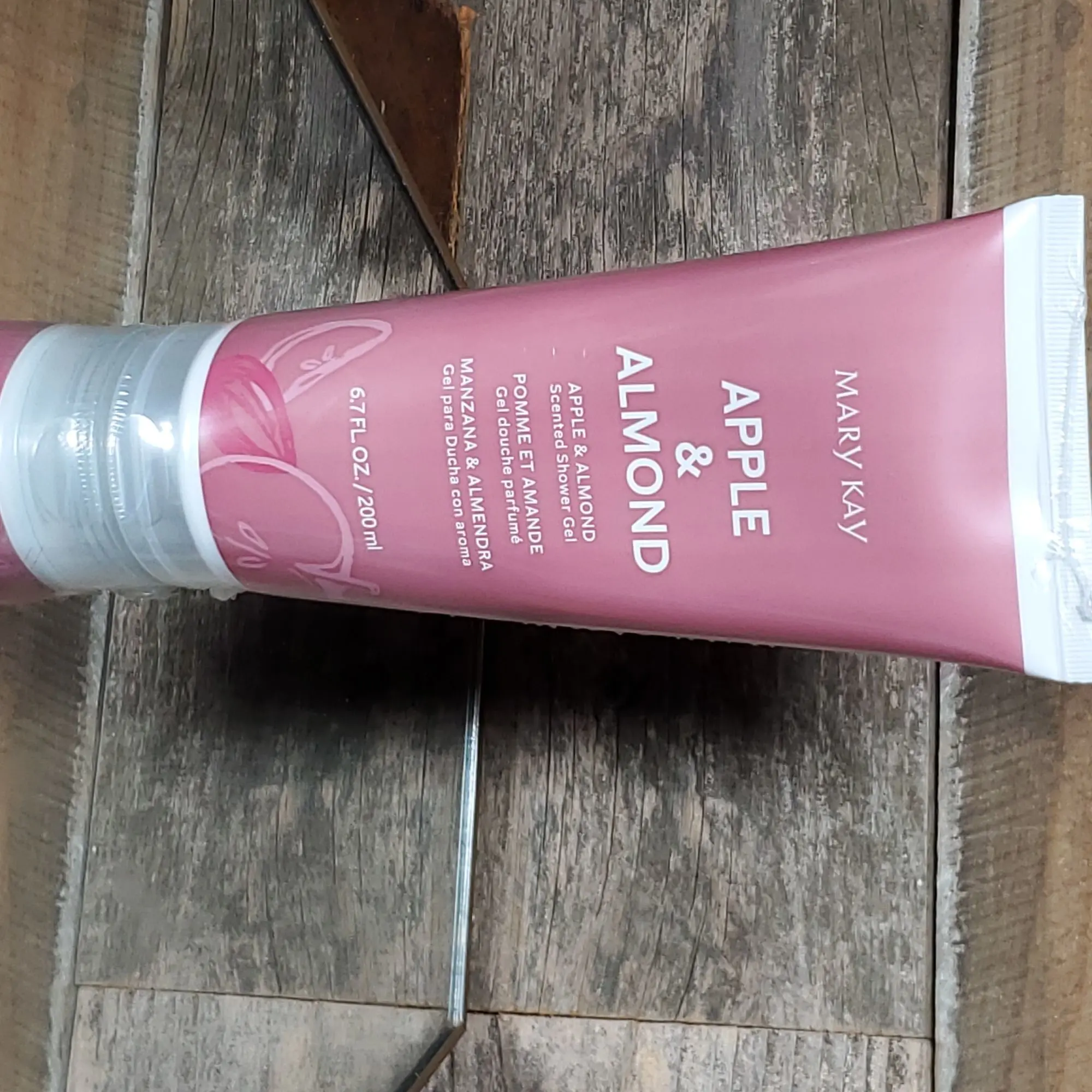 Cleanser-shower Gel Apple and Almond