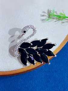 Beautiful black Swan Brooch, Sparkling Fashion Jewelry, Clothing Accessories, Perfect for Daily Wear & Holiday Gatherings, Women's Stylish Collar Accessory, Unisex Appeal