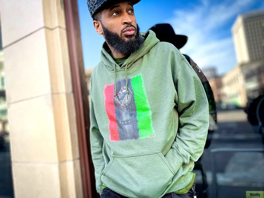 MooDy FIST HooDy