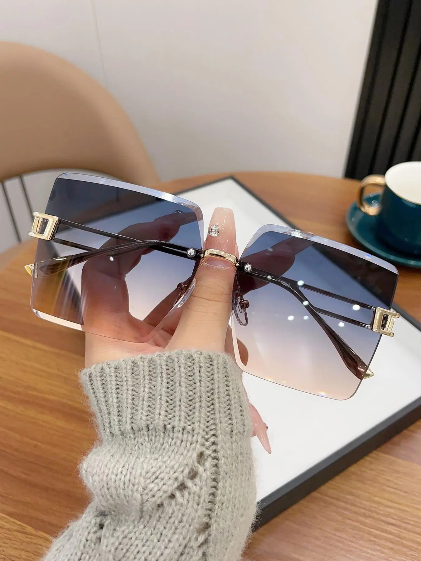 1 Pair Simple Studded Decor Glasses for Everyday Use, Summer Square Shaped Thin Rimless Fashion Stylish Glasses, Travel Accessories