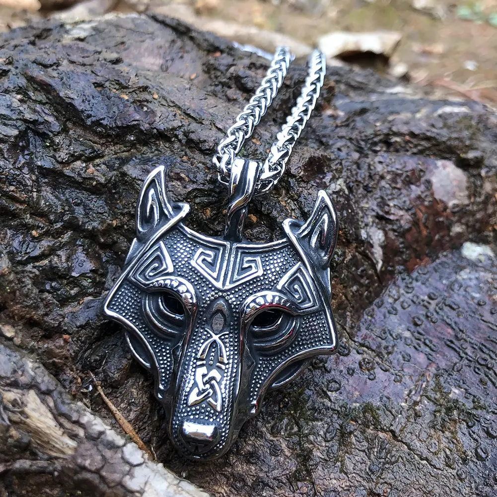 Unisex Silver Wolf Head Pendant Chain Jewelry Necklace - Solid Titanium Steel Norse Viking Jewelry, 60cm Durable Lightweight Chain, Asgard Crafted, Viking Aesthetics, Viking/Norse Inspired Energy, Warrior Spirit and Independence Symbol, Casual Accessory