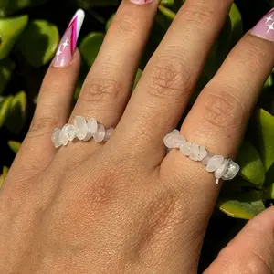 Clear Quartz Chip Ring for Women - Fashion Accessory