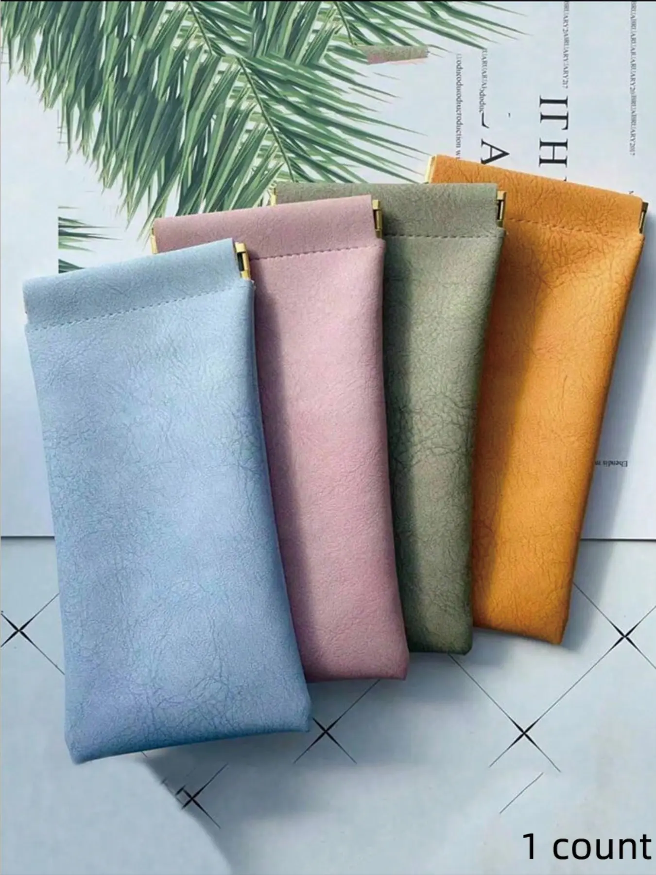 Soft PU material sunglasses storage bag, portable squeeze-top leather glasses case, minimalist pure color scratch-resistant glasses storage bag, suitable for men and women, Portable Sunglasses Organizer, Eyeglasses Holder, Portable Eyewear Organizer