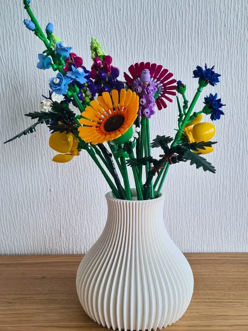 3D Printed Vase for LEGO Flowers: Ribbed Modern Display