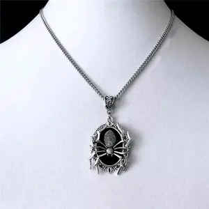 Gothic Style Spider Cameo Necklace with Decorative Pendant and Chain, daily wear