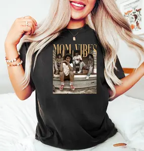 90s Black Mom Vibes Shirt, Funny Mom Life T-shirt, Mother's Day Gift, Sarcastic Mom Tee, Mama Unisex Shirt