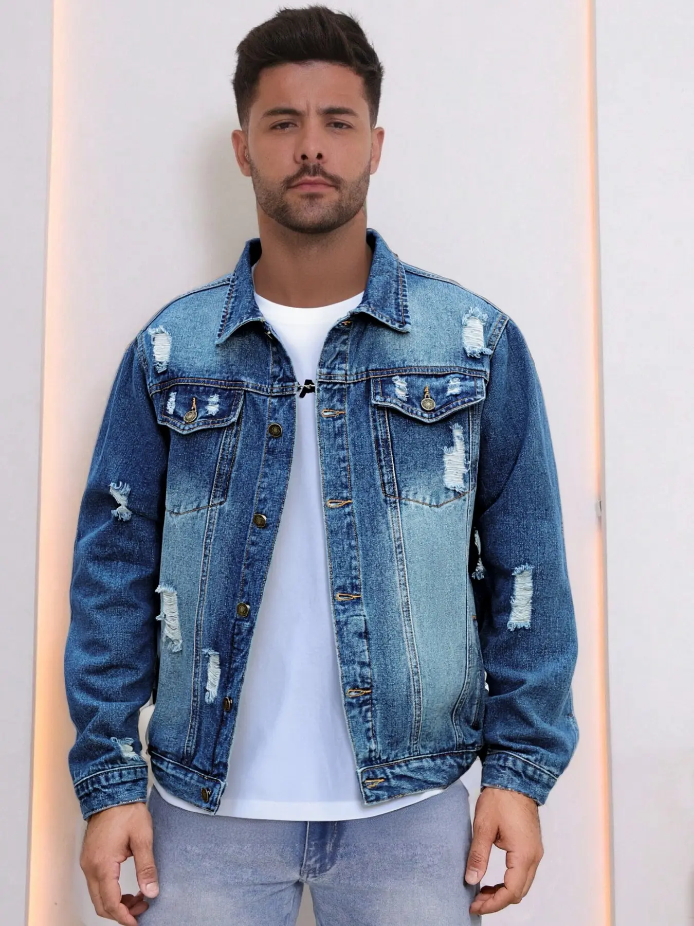 Men's Fashion Casual Washed Light Color Single-Breasted Long Sleeve Denim Jacket, Trendy Aesthetic Street Style Distressed Ripped Jean Coat for Outdoor Wear Gift Menswear