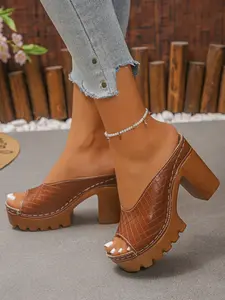 American retro y2k style thick-soled sandals, stylish, patent leather, open toe, buckle, chunky heel, waterproof platform, height increase, Women