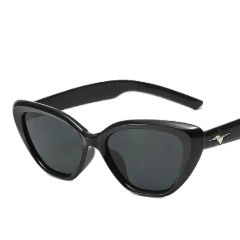 Fashion Triangle Retro Sunglasses - Black Frame with Classic Design