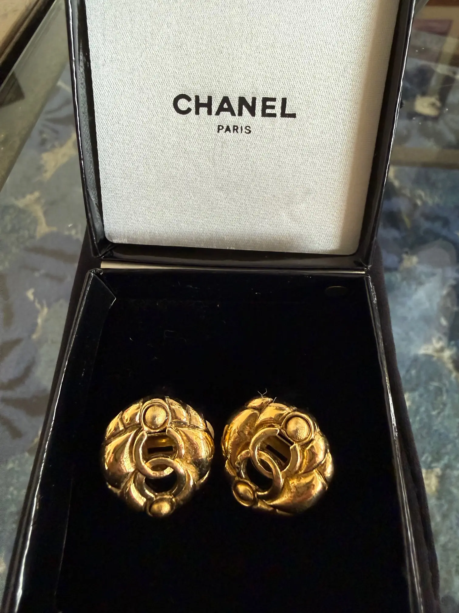 Pre-owned Chanel Chunky 24 K Gold Clip On Earrings with Karl Lagerfeld