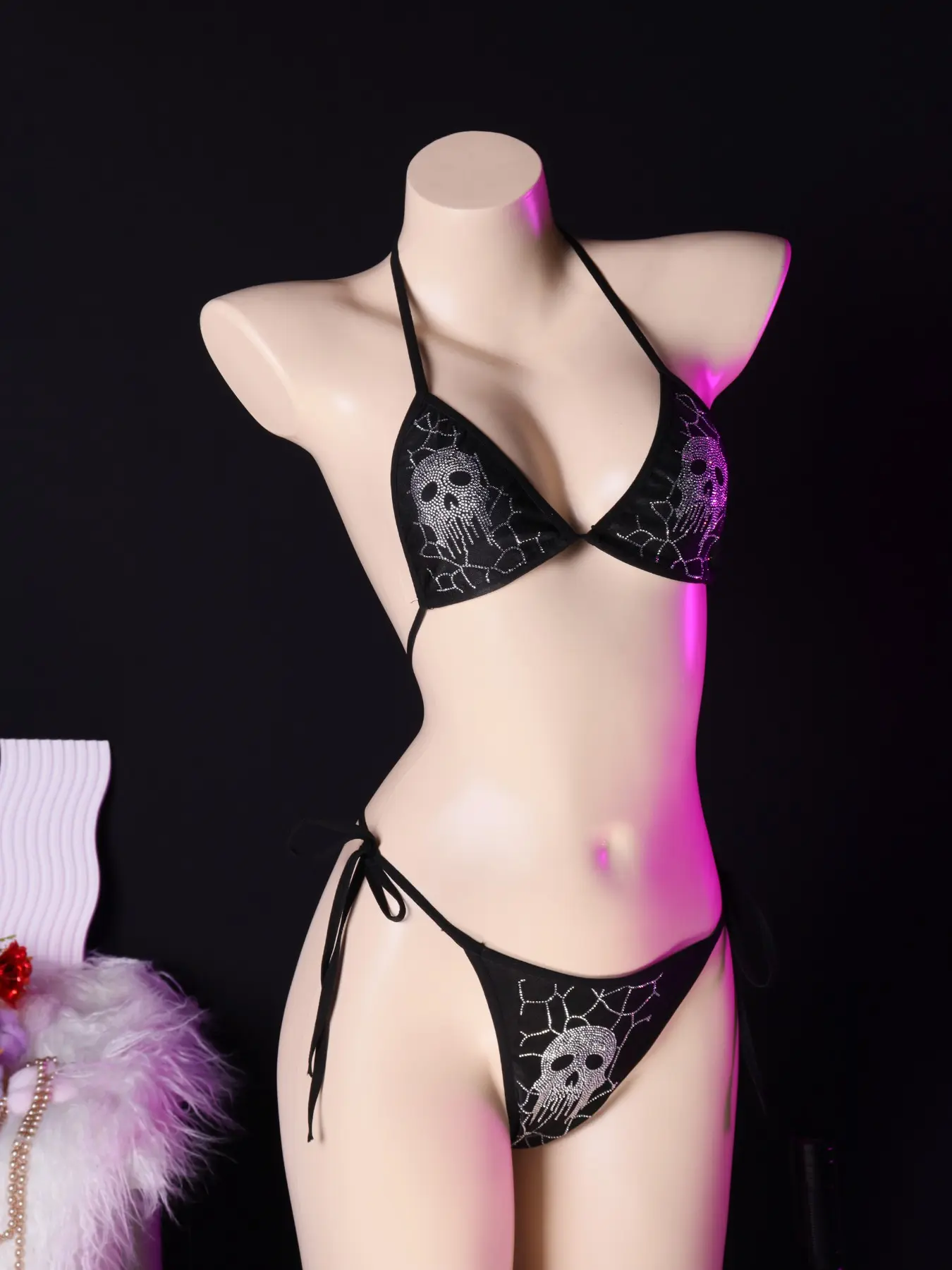 Skull Rhinestone Strap Set, Bra + Thong 2-Piece Bikini Underwear Set, Comfortable and Stylish, Gothic Bikini, Bikini Tops, Perfect for Parties, Pool, Halloween
