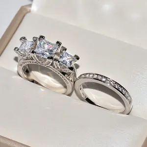 Three square zircons arranged in a personalized Mosaic ring    Personalized Sparkly cubic zirconia double row couple ring set
