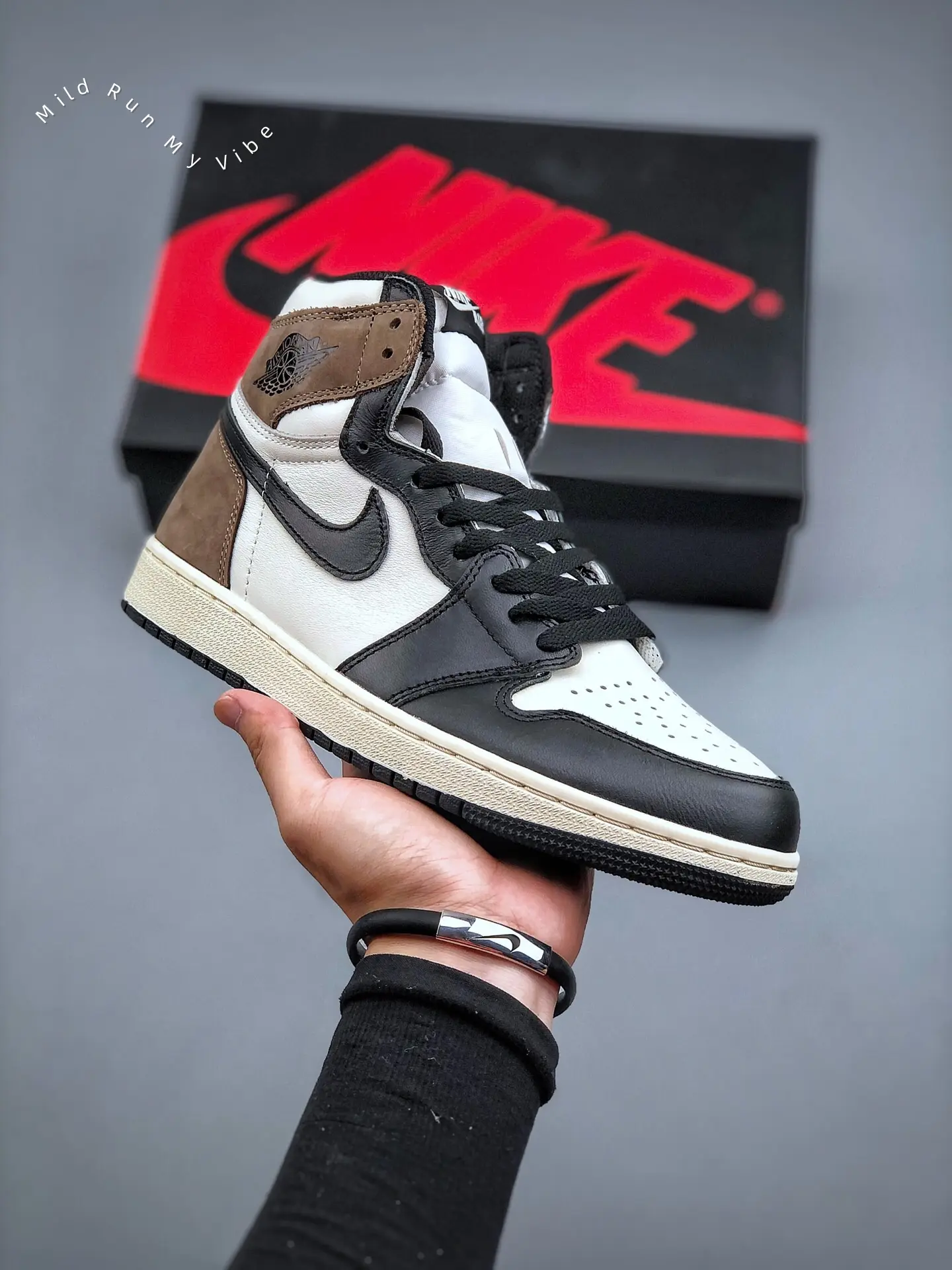 White Black Brown Color Block Smooth Leather Suede Mid Top Sneakers Brown Heel Patch Contrast Detail Cream Cushioned Midsole Retro Basketball Street Shoes Unisex Daily Trend Footwear