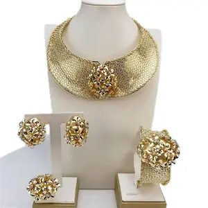 classictee 18krat gold plated party set