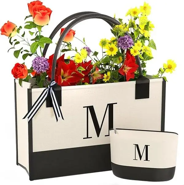 Monogrammed Canvas Tote Bag for Women with Zipper Pockets – Personalized Initial Tote, Large Shoulder Bag, Gift for Mom, Teacher, Sister, Bridesmaid, Everyday Work Travel Bag