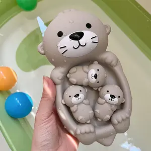 Otter bath set, 1 female otter and 3 baby otters, cute otter bathtub, easy to clean, stackable, can be played with while washing, is a gift set for boys and girls. Otter family baby floating parent-child plaything, can be repeatedly pressed to restore