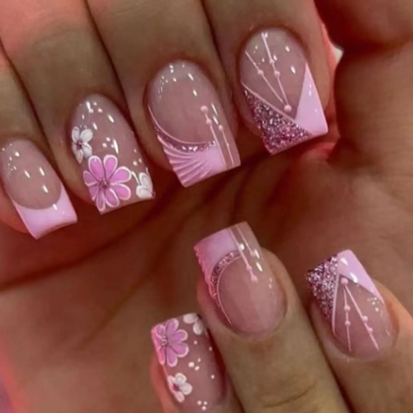 24 pcs Short Square French Simple Flower Nails +1 Nail Glue +1 Nail File