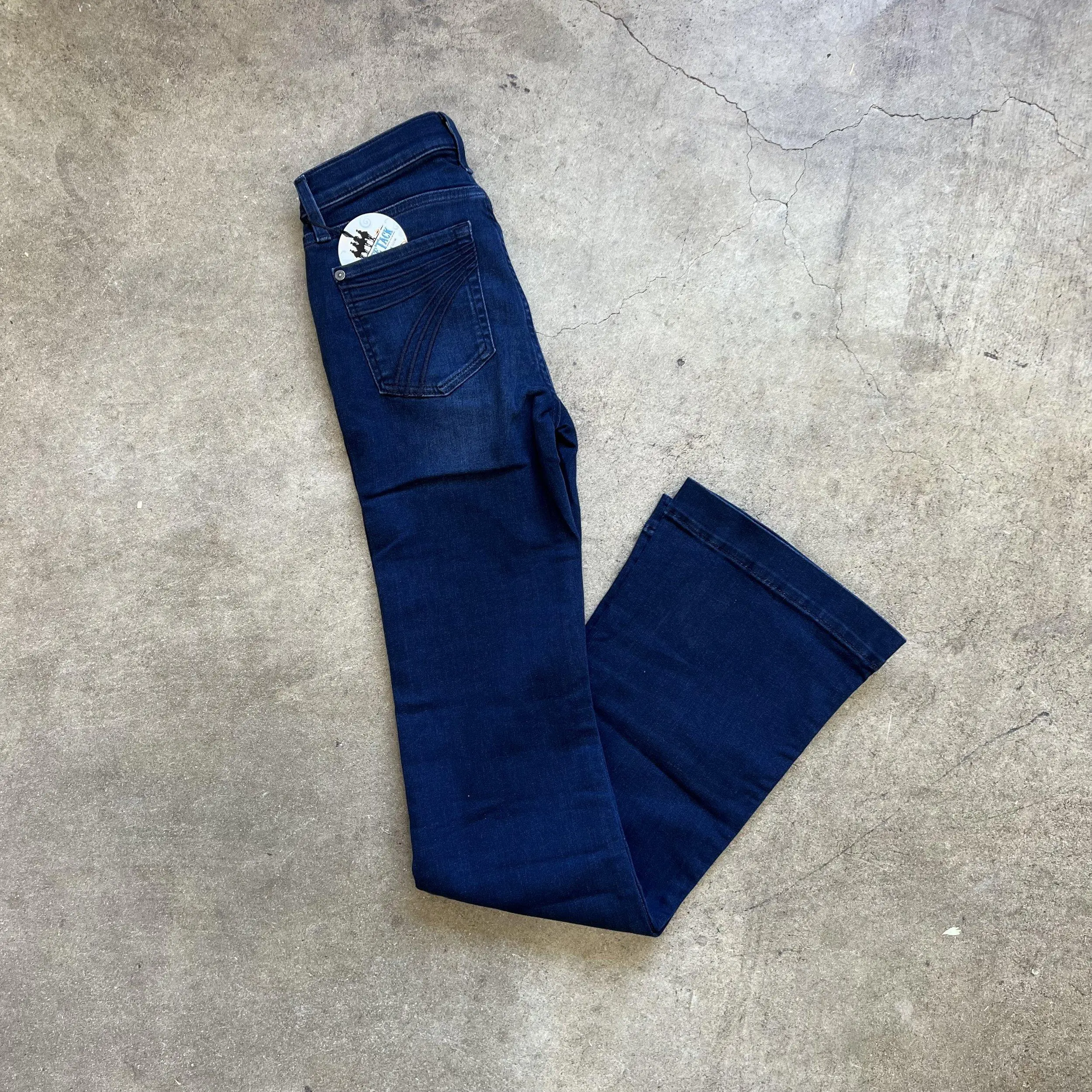 7 For All Mankind Dojo Santiago Jeans Mid Rise Fit with Performance Stretch Fabric, Bootcut Leg, 94% Cotton, Classic Denim, Cowgirl-Approved - Comfort