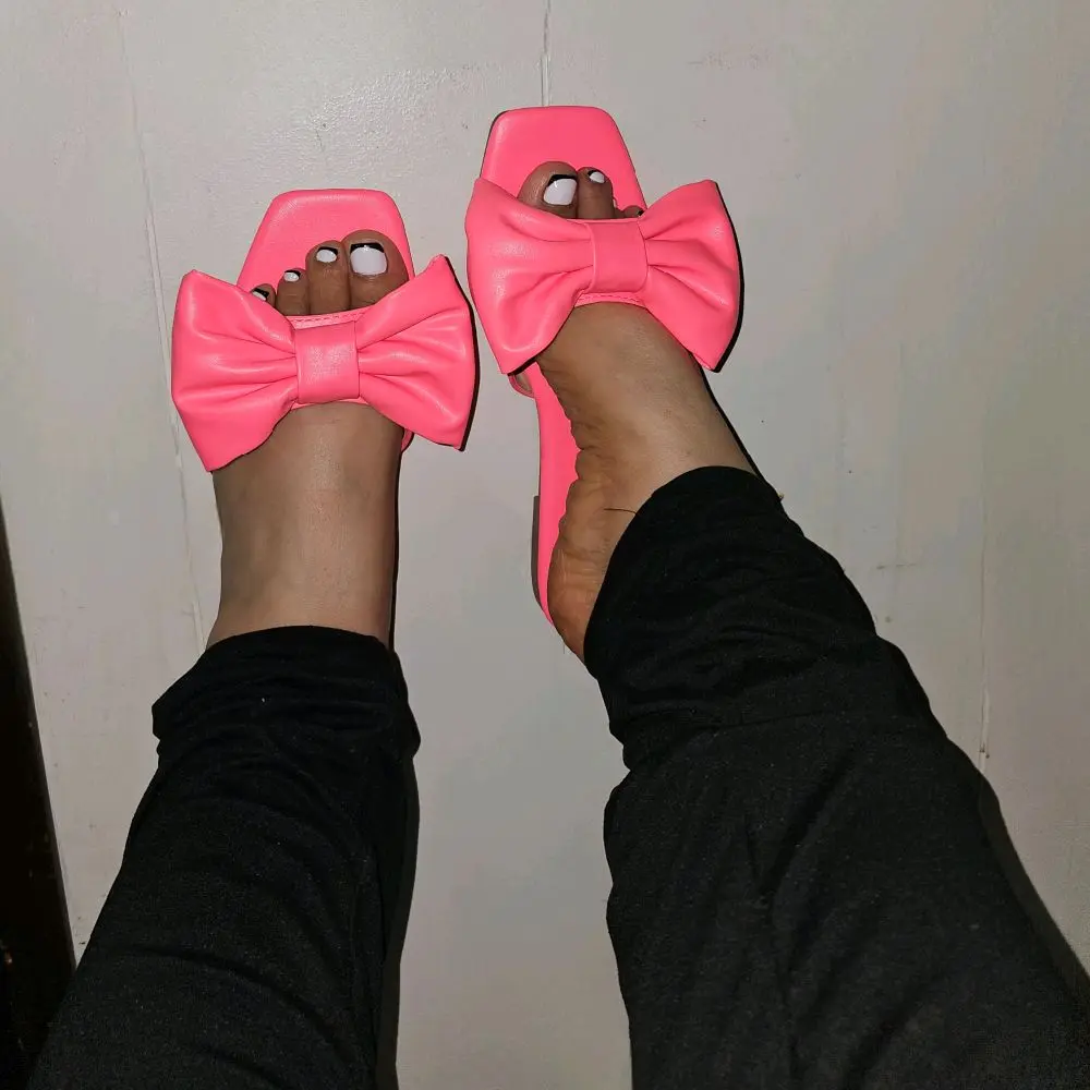 coral and dak bowl Sandals