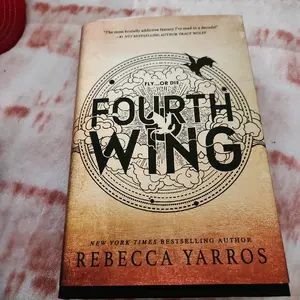 Rebecca Yarros' Four Wing - New Edition Book