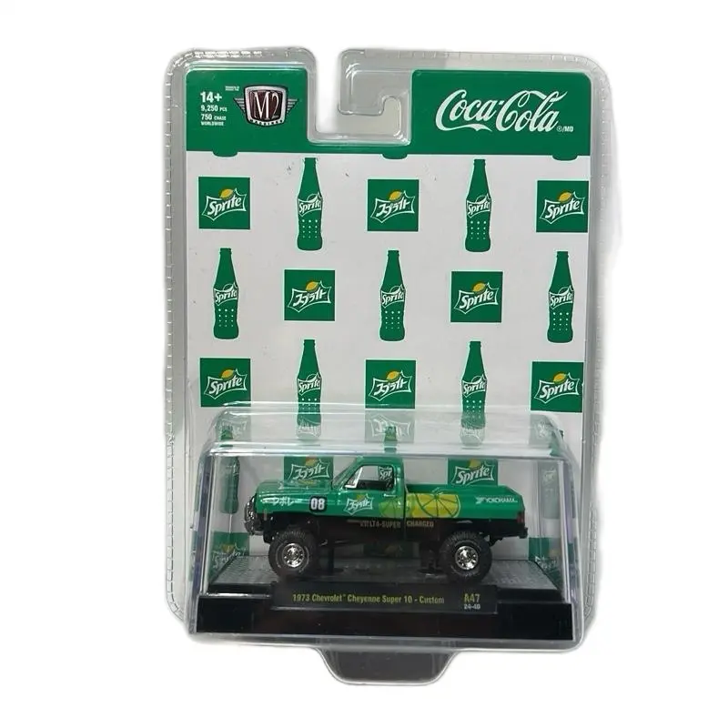 1/64 M2 Machines CUSTOM 4x4 Chevrolet/GMC trucks and Blazers. Multiple options
